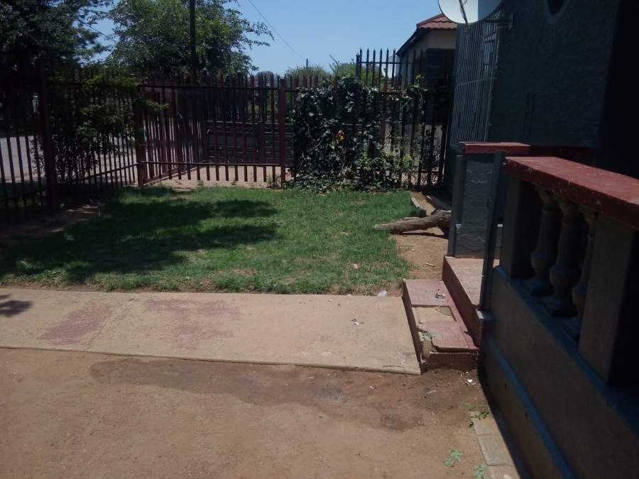 2 Bedroom Property for Sale in Randfontein Central Gauteng
