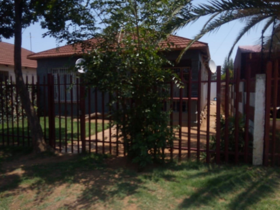 2 Bedroom Property for Sale in Randfontein Central Gauteng