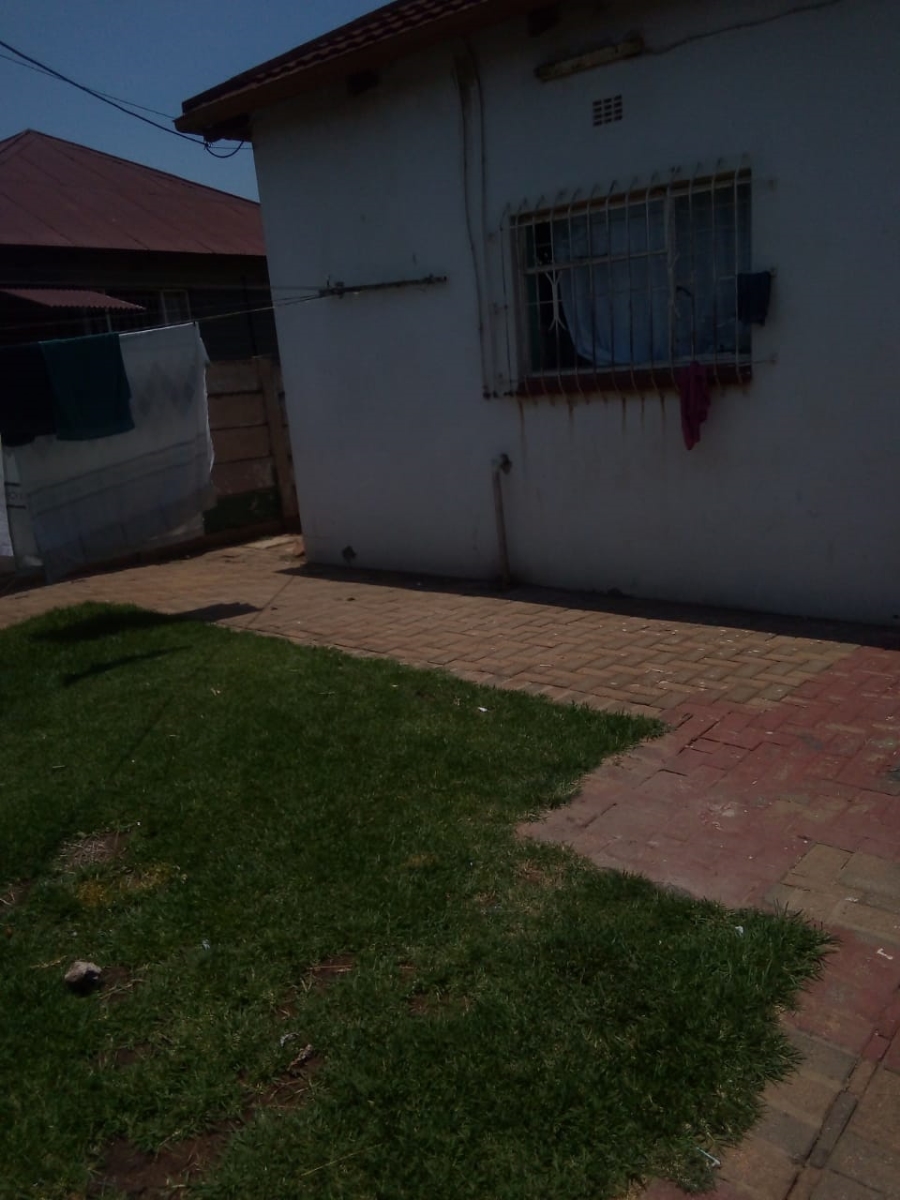 2 Bedroom Property for Sale in Randfontein Central Gauteng