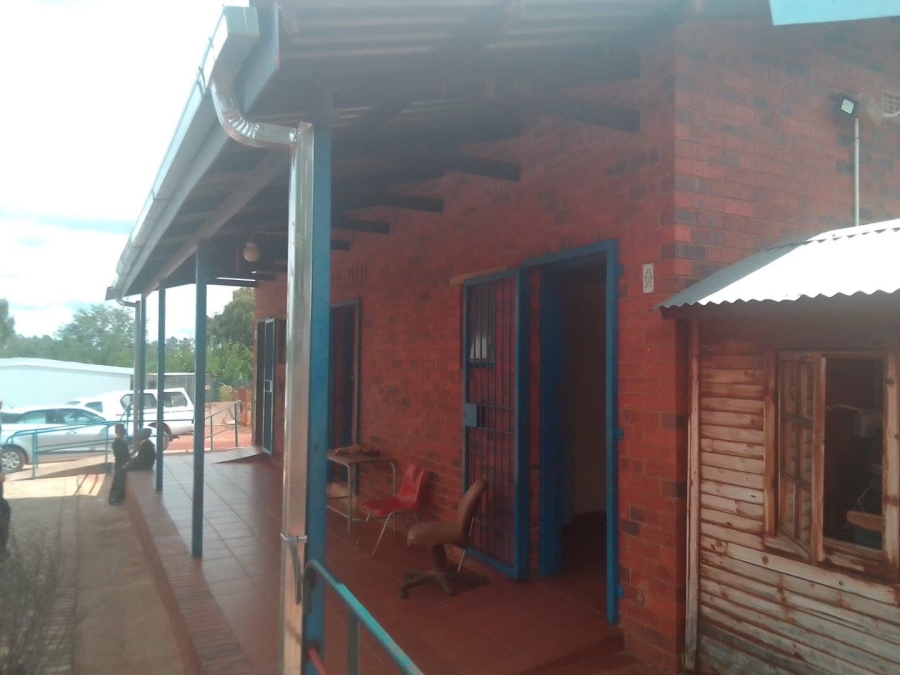 3 Bedroom Property for Sale in Tarlton Gauteng