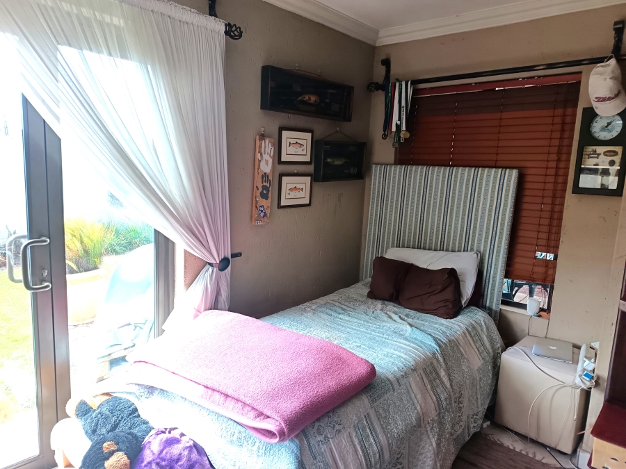 3 Bedroom Property for Sale in Sonneveld Gauteng