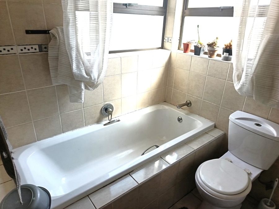 3 Bedroom Property for Sale in Sonneveld Gauteng