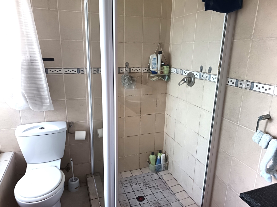 3 Bedroom Property for Sale in Sonneveld Gauteng
