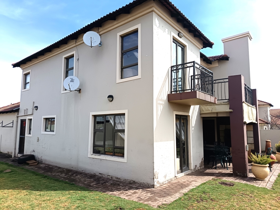 3 Bedroom Property for Sale in Sonneveld Gauteng