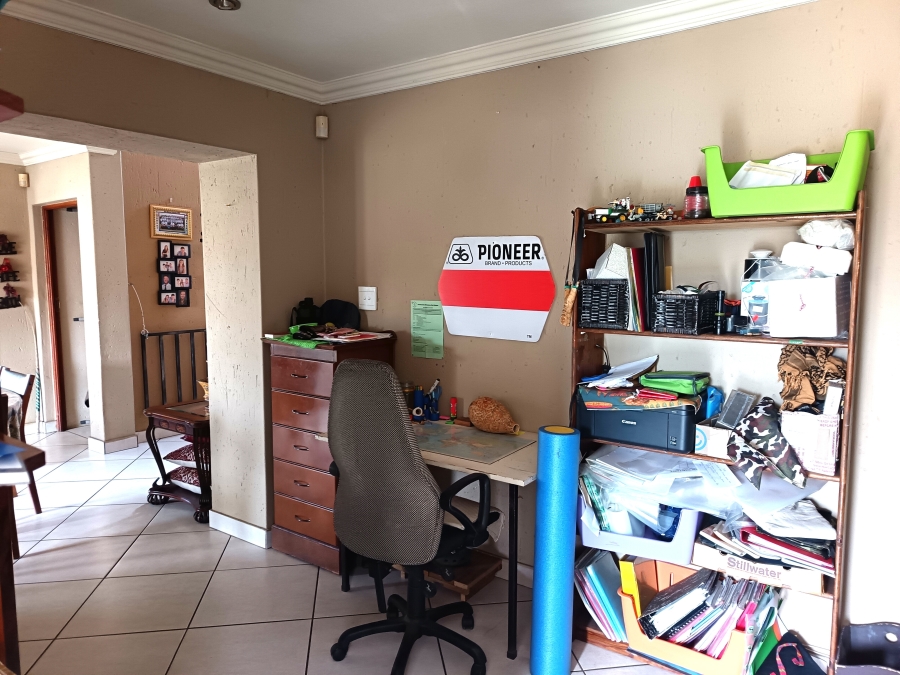 3 Bedroom Property for Sale in Sonneveld Gauteng