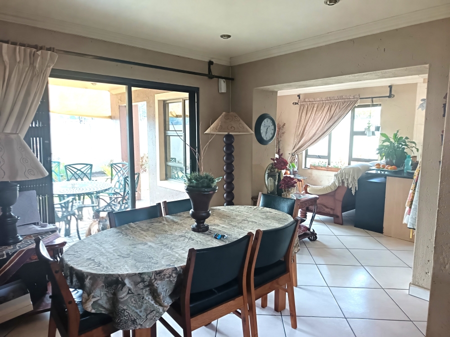 3 Bedroom Property for Sale in Sonneveld Gauteng