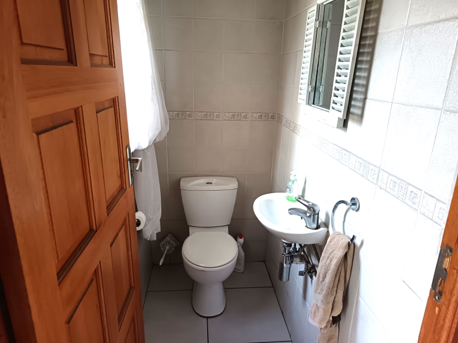 3 Bedroom Property for Sale in Sonneveld Gauteng