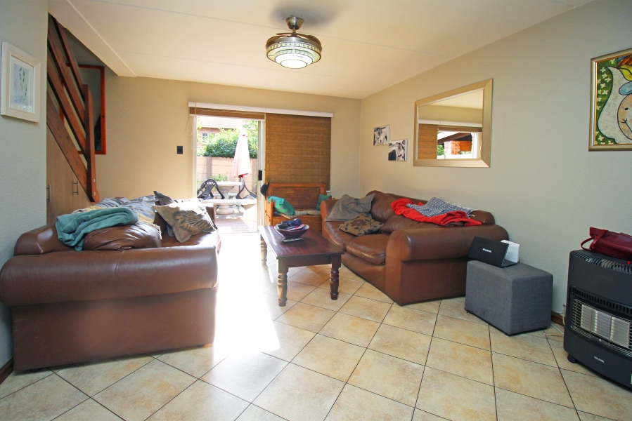 2 Bedroom Property for Sale in Allens Nek Gauteng