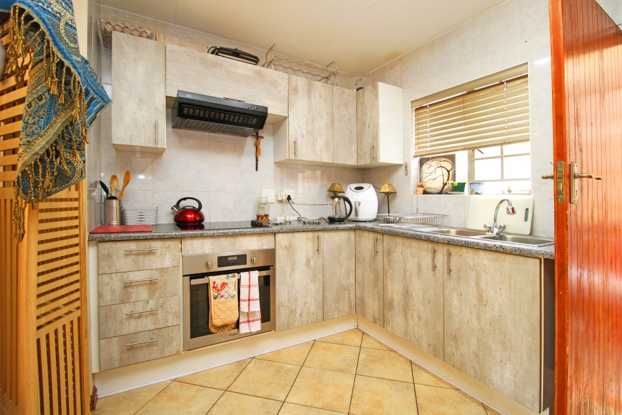 2 Bedroom Property for Sale in Allens Nek Gauteng