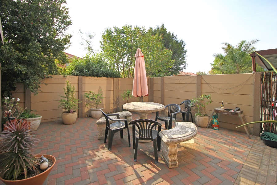 2 Bedroom Property for Sale in Allens Nek Gauteng