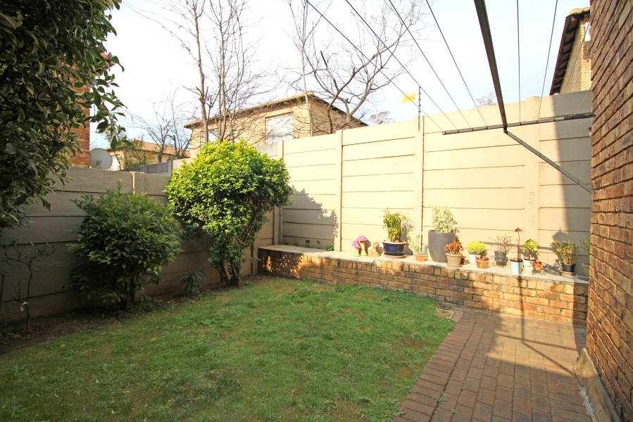 2 Bedroom Property for Sale in Allens Nek Gauteng