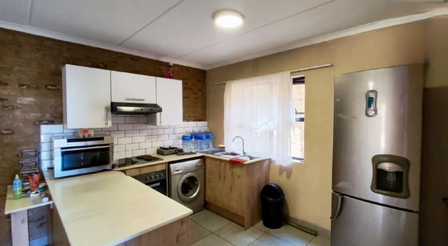 2 Bedroom Property for Sale in Pomona Gauteng