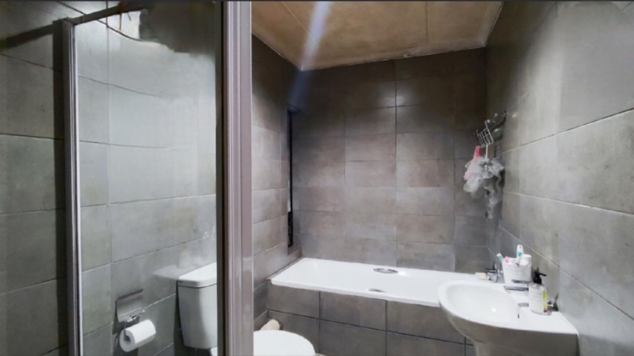 2 Bedroom Property for Sale in Pomona Gauteng