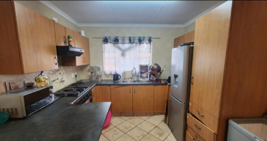 2 Bedroom Property for Sale in Cason Gauteng
