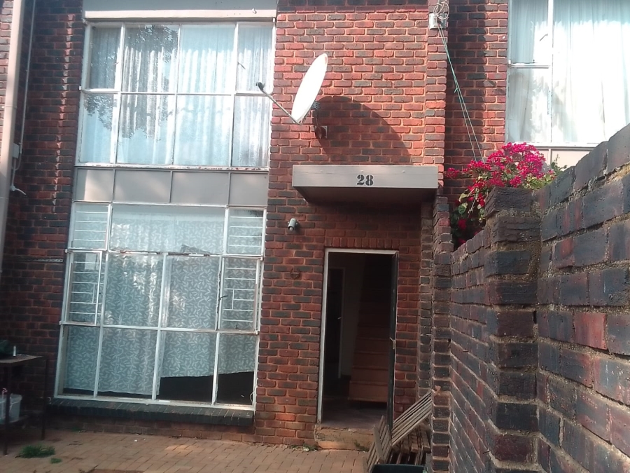 3 Bedroom Property for Sale in Groblerpark Gauteng