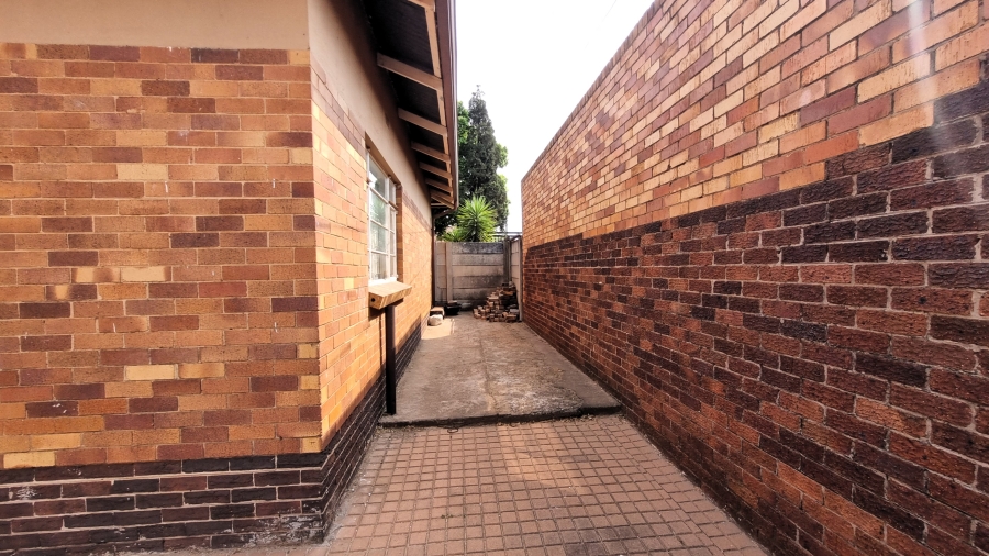 3 Bedroom Property for Sale in Symhurst Gauteng