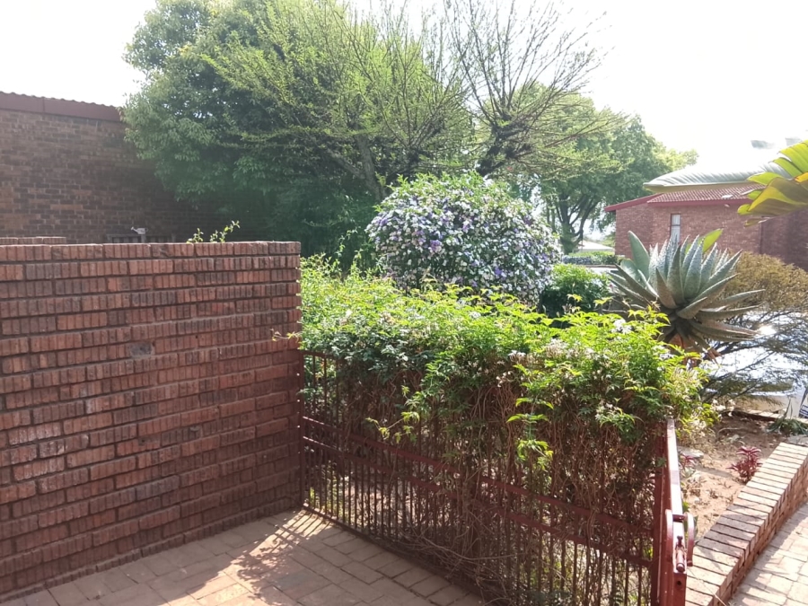 2 Bedroom Property for Sale in The Hill Gauteng