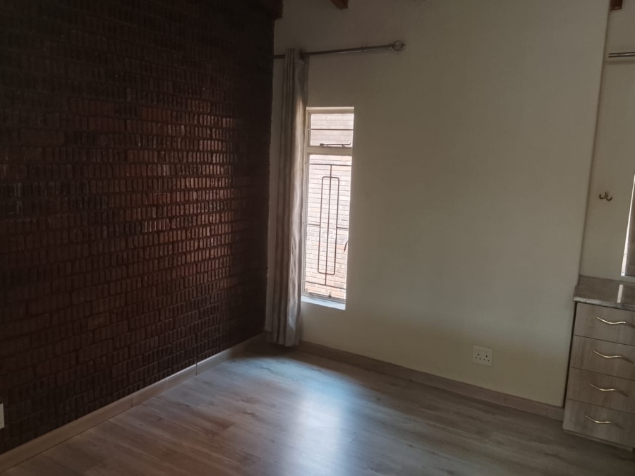 2 Bedroom Property for Sale in The Hill Gauteng