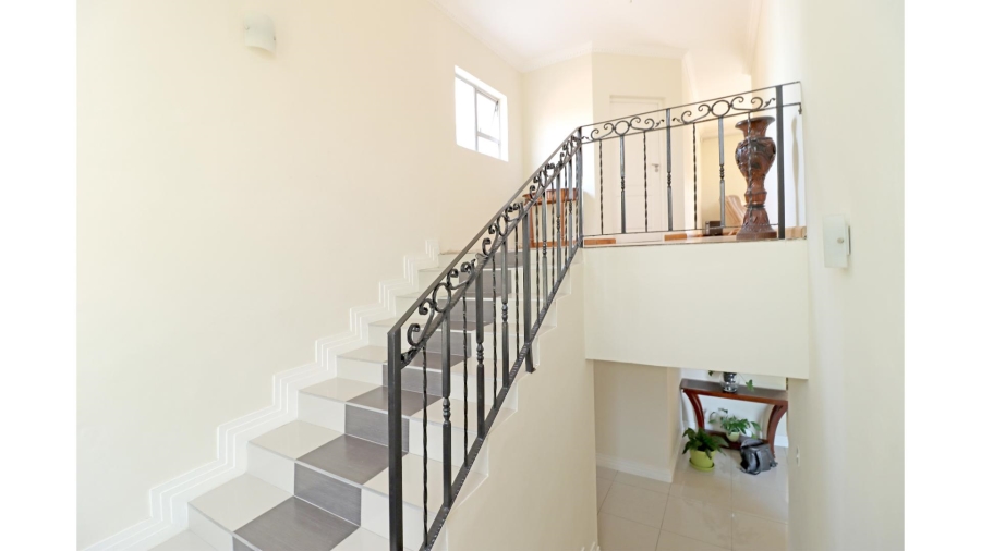 4 Bedroom Property for Sale in Kyalami Estates Gauteng