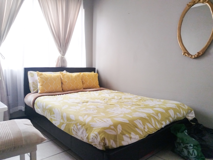 2 Bedroom Property for Sale in Buccleuch Gauteng