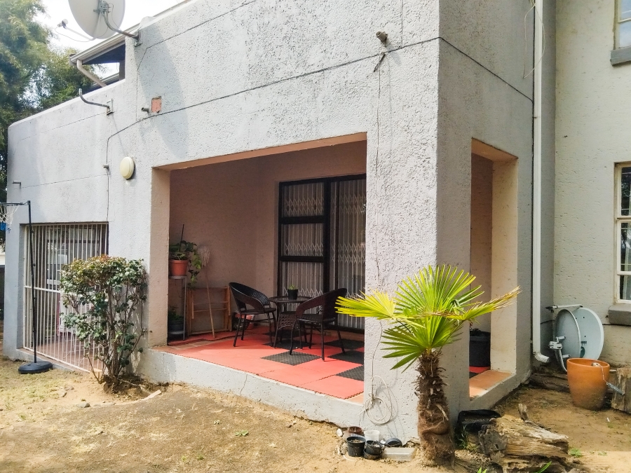 2 Bedroom Property for Sale in Buccleuch Gauteng