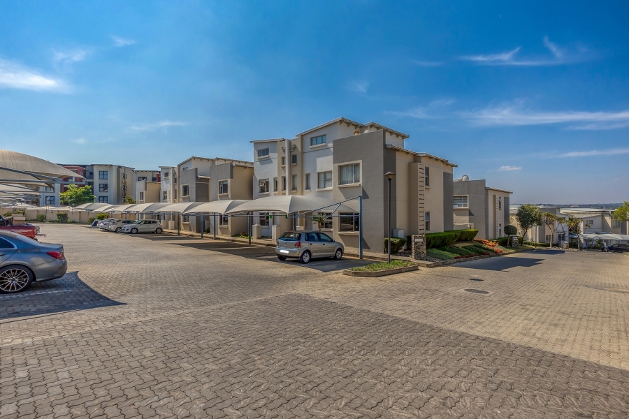 2 Bedroom Property for Sale in Beverley Gauteng