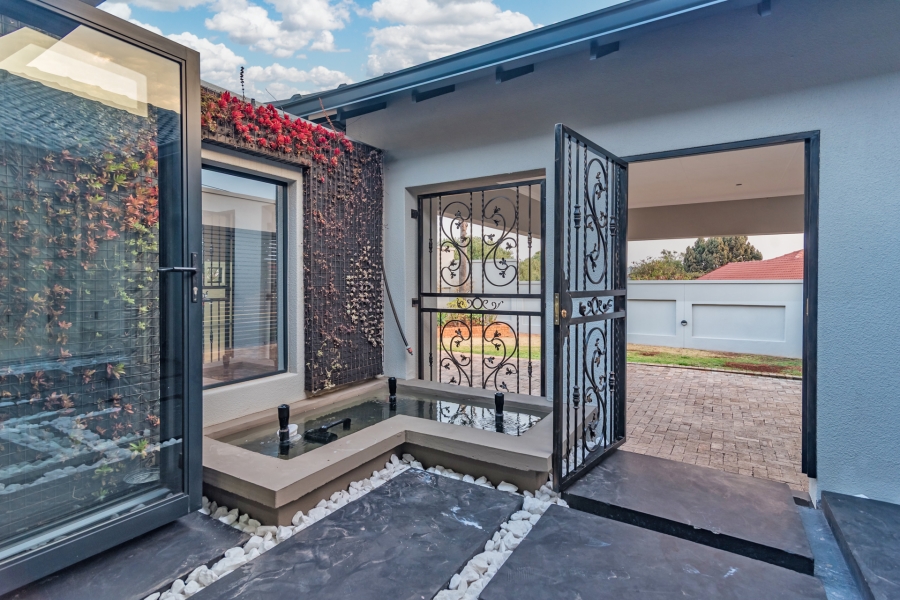 4 Bedroom Property for Sale in Roodekrans Gauteng