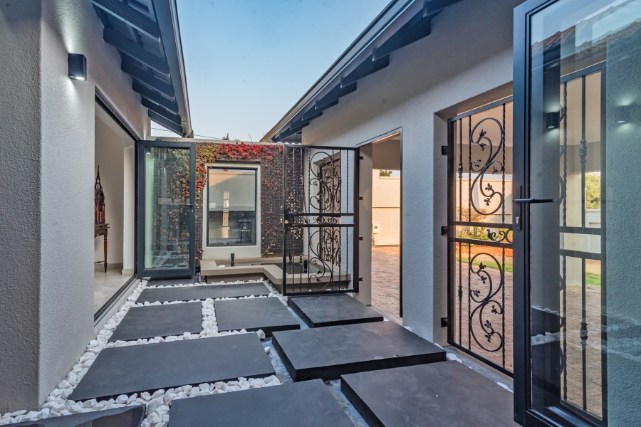4 Bedroom Property for Sale in Roodekrans Gauteng