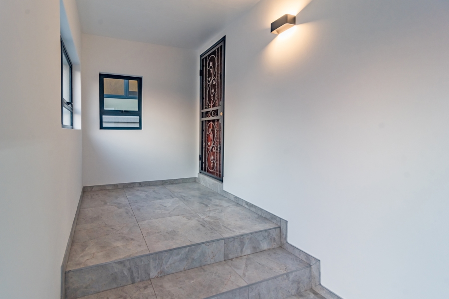 4 Bedroom Property for Sale in Roodekrans Gauteng