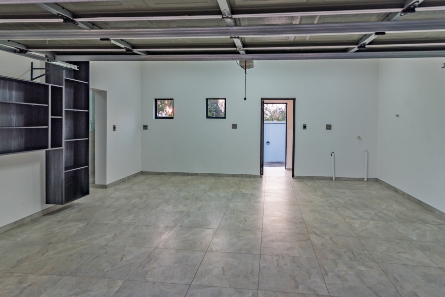 4 Bedroom Property for Sale in Roodekrans Gauteng