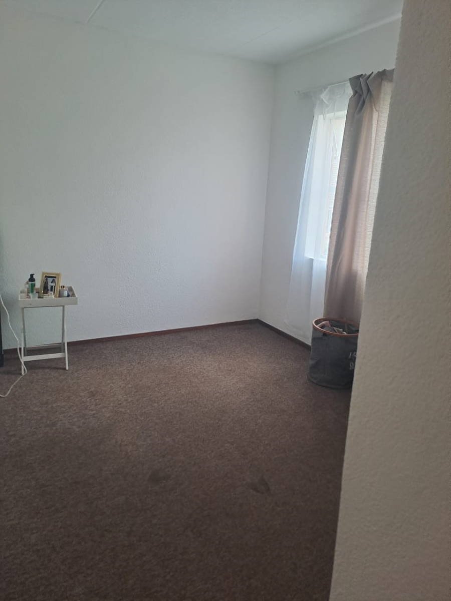 2 Bedroom Property for Sale in Three Rivers Proper Gauteng