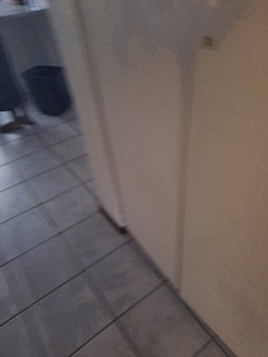 2 Bedroom Property for Sale in Three Rivers Proper Gauteng