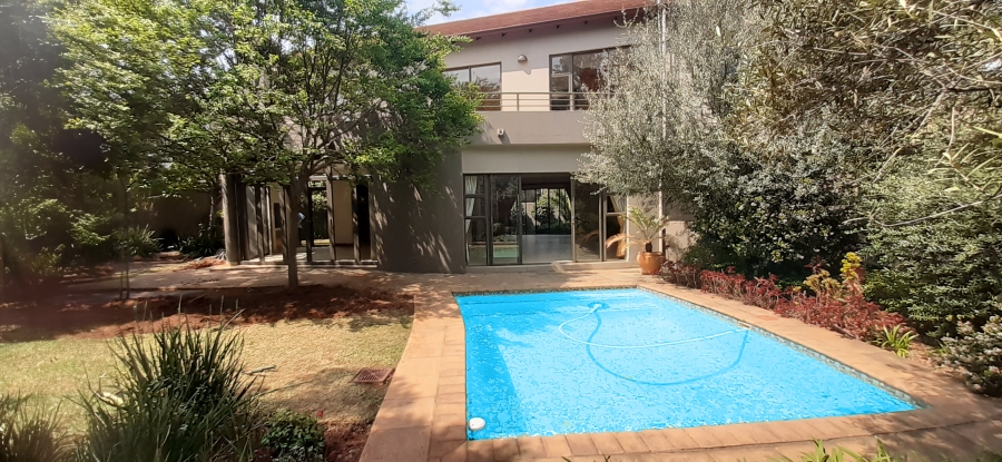 To Let 4 Bedroom Property for Rent in Waterkloof Ridge Gauteng
