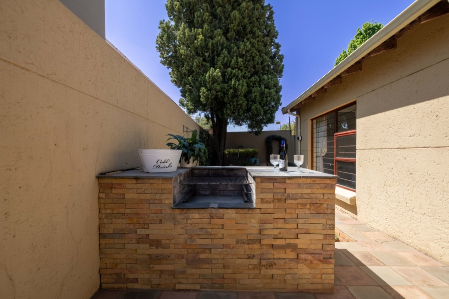 2 Bedroom Property for Sale in Bergbron Gauteng