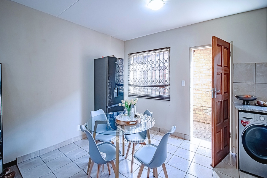 2 Bedroom Property for Sale in Annlin Gauteng