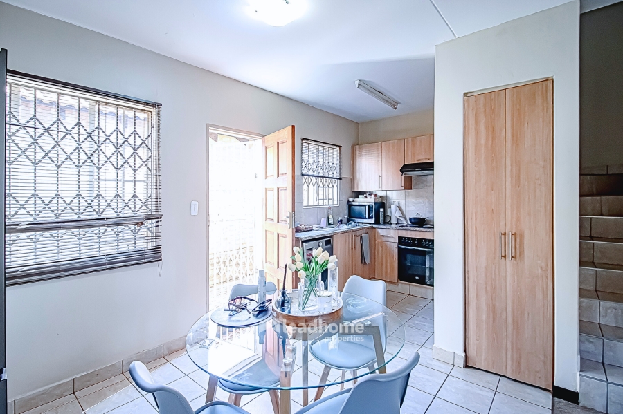 2 Bedroom Property for Sale in Annlin Gauteng