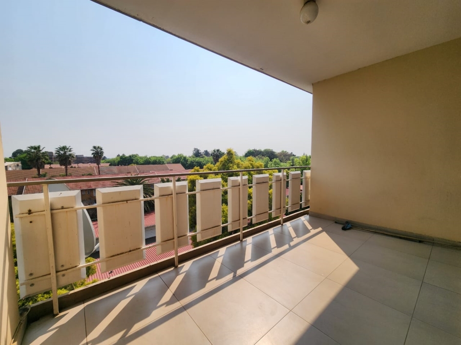 3 Bedroom Property for Sale in Three Rivers Proper Gauteng