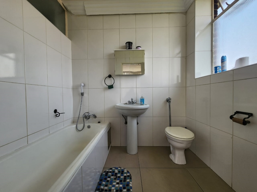 3 Bedroom Property for Sale in Three Rivers Proper Gauteng