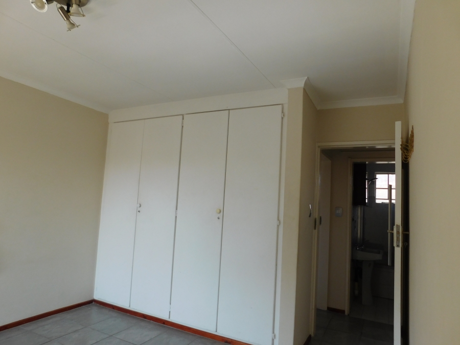2 Bedroom Property for Sale in Kilner Park Gauteng