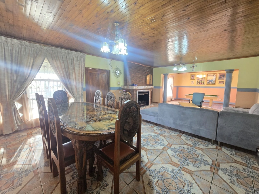 4 Bedroom Property for Sale in Mackenzie Park Gauteng