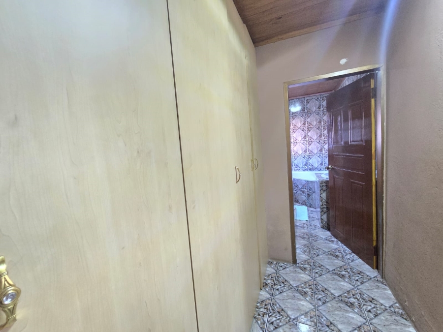 4 Bedroom Property for Sale in Mackenzie Park Gauteng