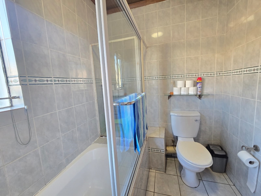 4 Bedroom Property for Sale in Mackenzie Park Gauteng