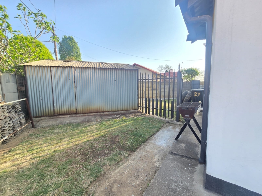 4 Bedroom Property for Sale in Mackenzie Park Gauteng