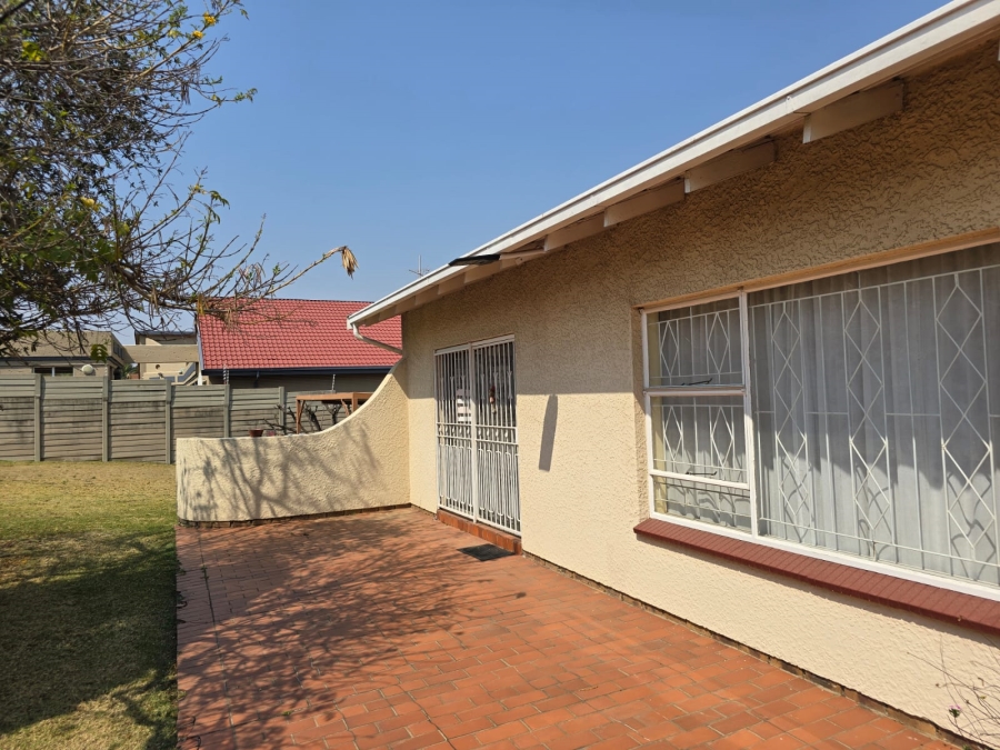 4 Bedroom Property for Sale in Winchester Hills Gauteng