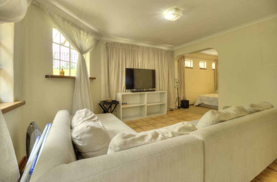 To Let 1 Bedroom Property for Rent in Gallo Manor Gauteng