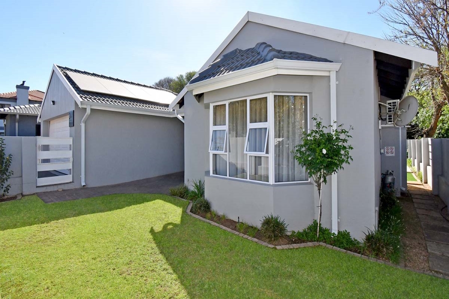 3 Bedroom Property for Sale in Greenstone Hill Gauteng