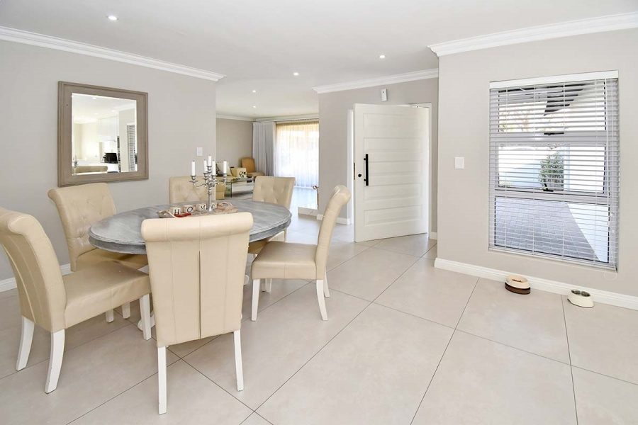 3 Bedroom Property for Sale in Greenstone Hill Gauteng