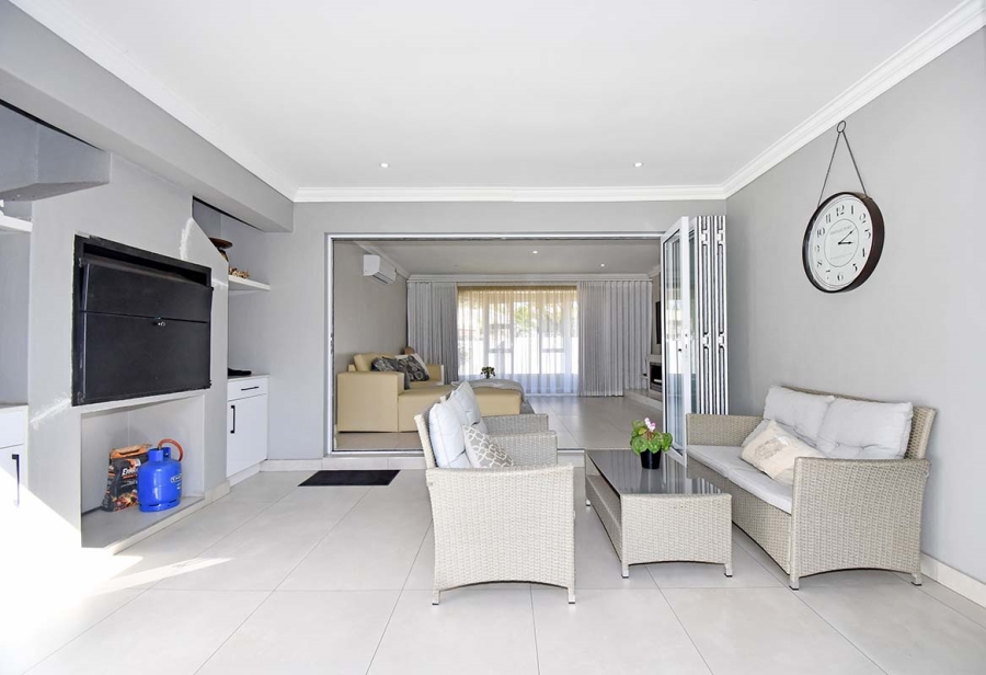 3 Bedroom Property for Sale in Greenstone Hill Gauteng