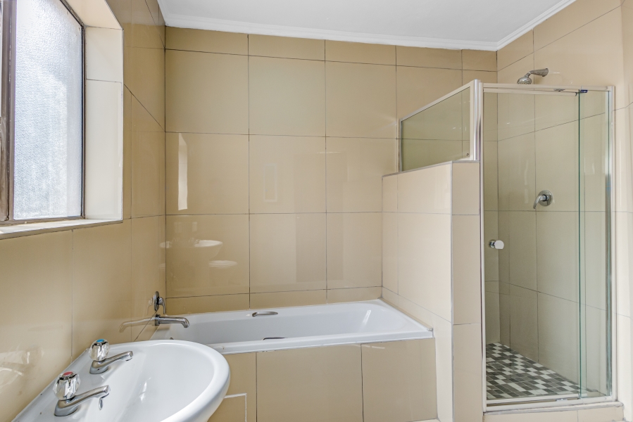 6 Bedroom Property for Sale in Summerset Gauteng