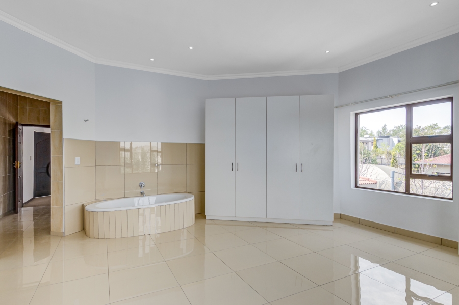 6 Bedroom Property for Sale in Summerset Gauteng